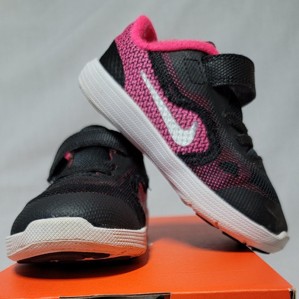 Nike Revolution 3